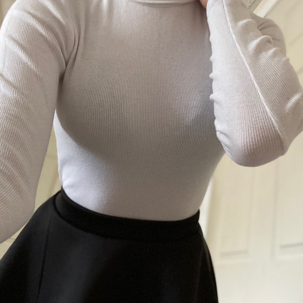 White Ribbed Turtleneck Long Sleeve T-shirt